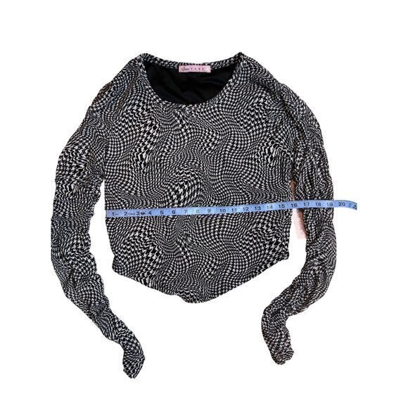 Crave Fame Asymmetrical Abstract Print Mesh Stretch Top Black size Large RefFNB - Picture 5 of 10